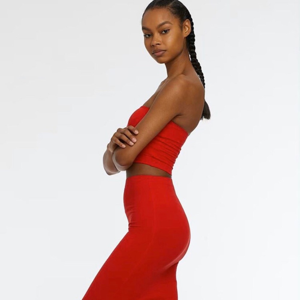 Inamorata midi skirt in red